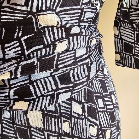 Diane Von Furstenberg Silk Wrap Dress, Size 10, EUC - Picture 6 of 6